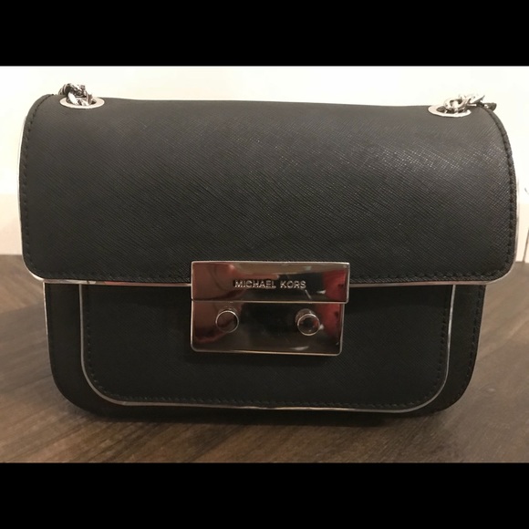 Michael Kors Handbags - Michael Kors Bag